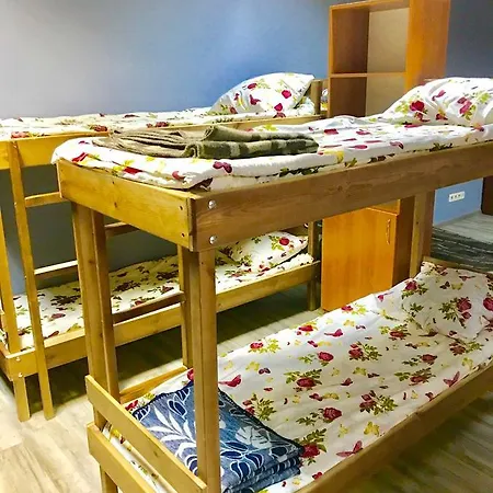 на лобановского Hostel
